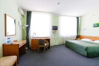 Гостиница Нью стар Пермь Стандартный двухместный номер с 1 кроватью или 2 отдельными кроватями-5
